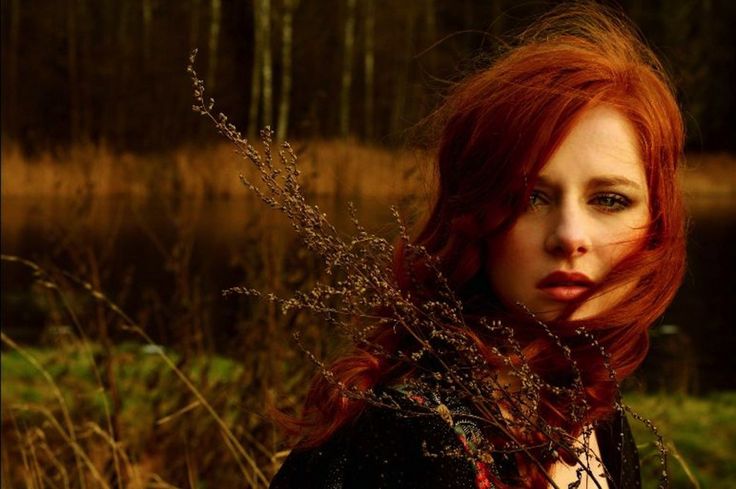 autumn red hair color photo - 2