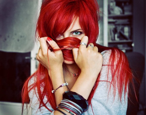 fire engine red hair color photo - 8