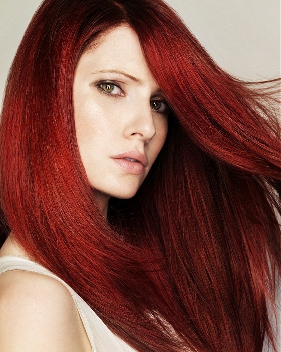 intense red hair color photo - 2