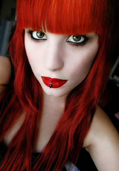 vampire red hair color photo - 2