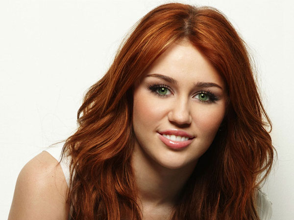 warm red hair color photo - 3